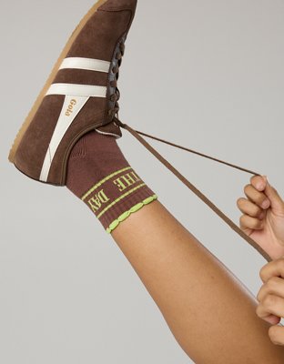 OFFLINE By Aerie Scalloped Short Crew Socks
