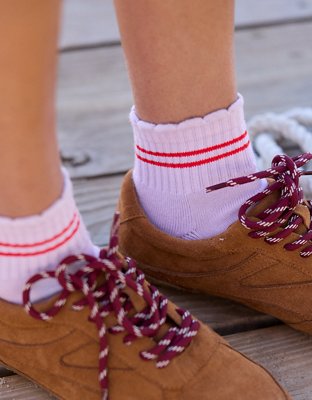 OFFLINE By Aerie Scalloped Short Crew Socks