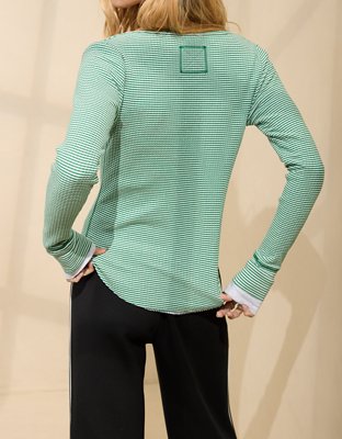 Aerie T-shirt Esencial con Cuello Henley para Usar en Capas