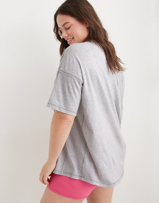 Женские футболки Aerie Oversized Barbie™ Graphic Boyfriend T-Shirt — фото 3