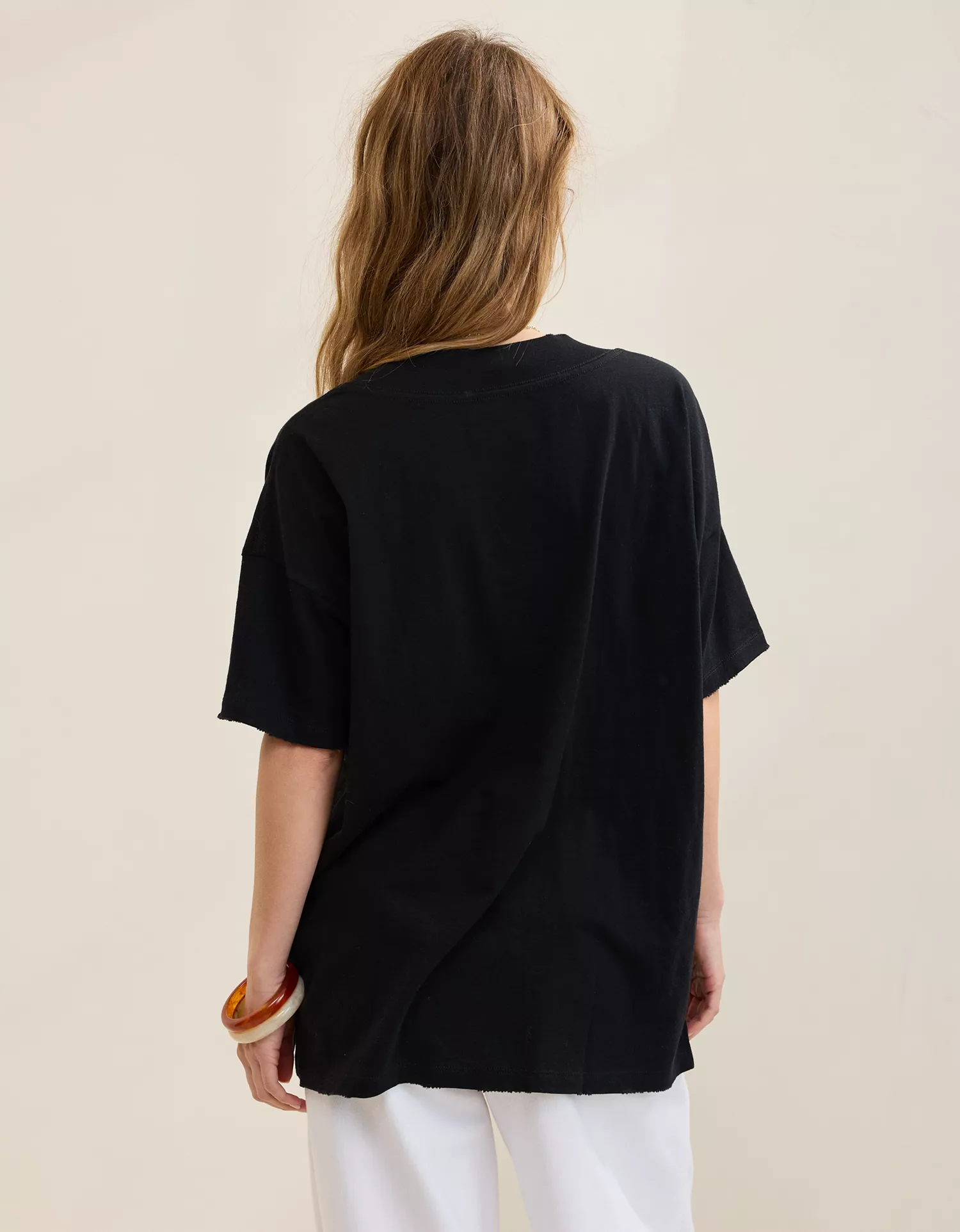 Aerie Basic V-Neck Boyfriend T-Shirt - thumbnail 10