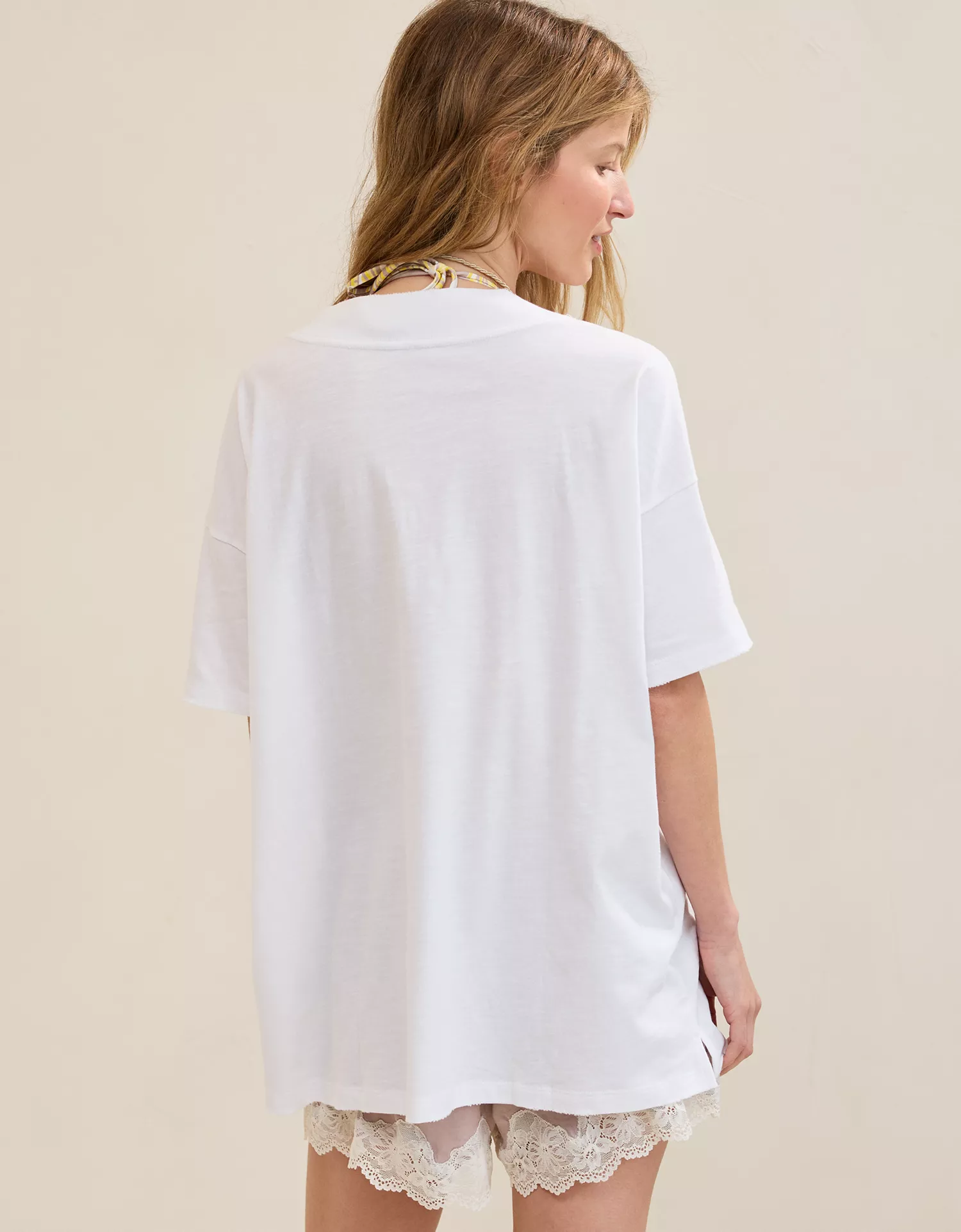 Aerie Basic V-Neck Boyfriend T-Shirt - thumbnail 3
