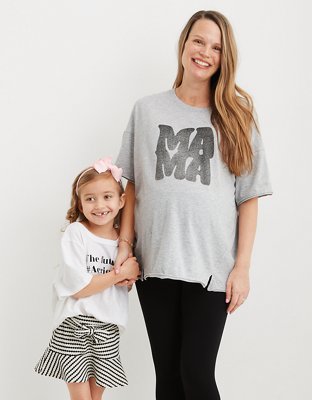 Making Basic T-Shirts Cool Again: 3 Easy Outfits - The Mom Edit