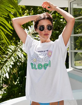 Aerie Smiley Graphic Oversized Boyfriend T Shirt