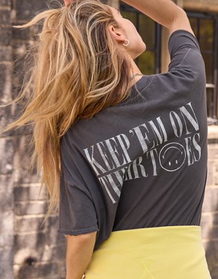 Женские футболки Aerie Smiley® Oversized Graphic Boyfriend T-Shirt — фото 6