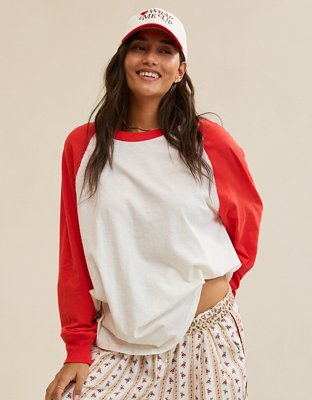 Женская футболка Aerie Cozy Oversized Baseball Boyfriend, цвет: Яркий красный — фото 1