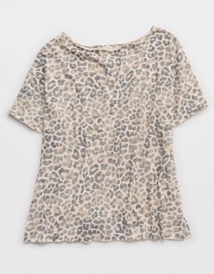 T-shirt petit ami surdimensionné à épaules dénudées Aerie