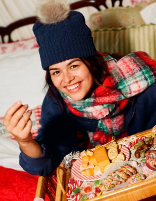 Aerie Cable Pom Beanie