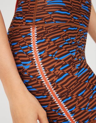 Женские брюки Aerie OFFLINE By Aerie Goals Crochet Inset 5" Bike Short — фото 4