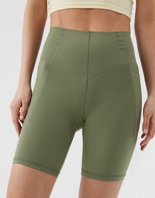 OFFLINE By Aerie Real Me XTRA Hold Up. Bike Short de 7" con Bolsillo