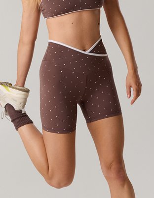 Short de cycliste de 5 po à taille haute croisée avec accents de couleur Real Me OFFLINE d’Aerie
