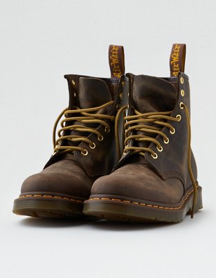 Dr. Martens Men's 1460 Smooth Boot