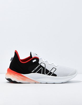 New Balance Mens Fresh Foam Roav V2 Sneaker