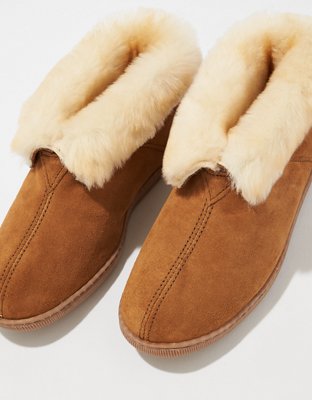 Minnetonka Sheepskin Ankle Boot