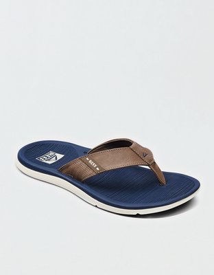 Reef stars best sale and stripes sandals