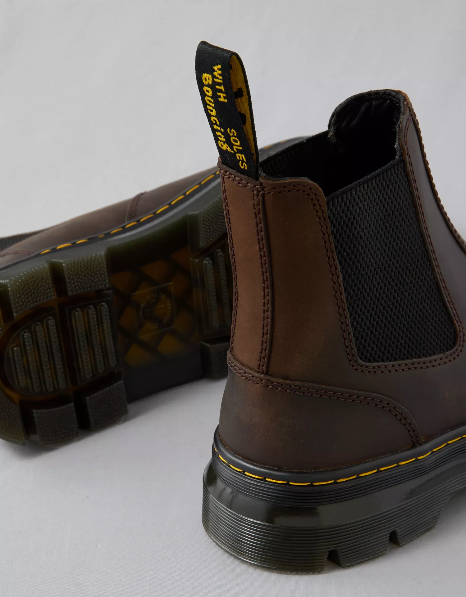 Dr. Martens Men's Embury Leather Chelsea Boot - thumbnail 3