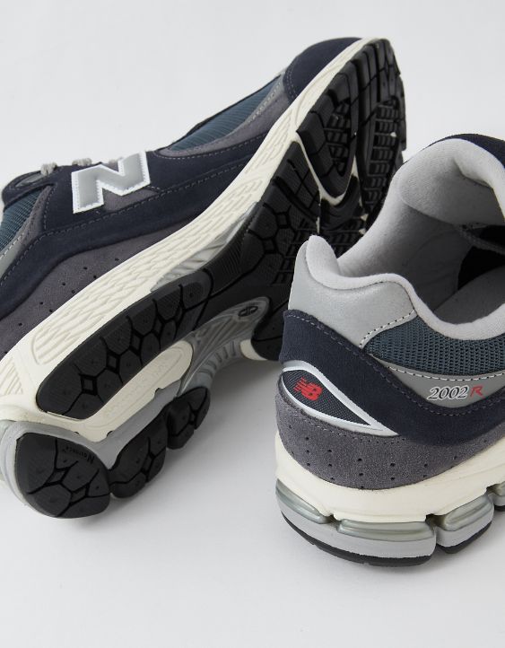 New Balance Men's 2002R Sneaker