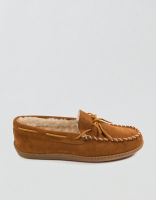 Minnetonka Pile-Lined Hardsole Slipper | American Eagle