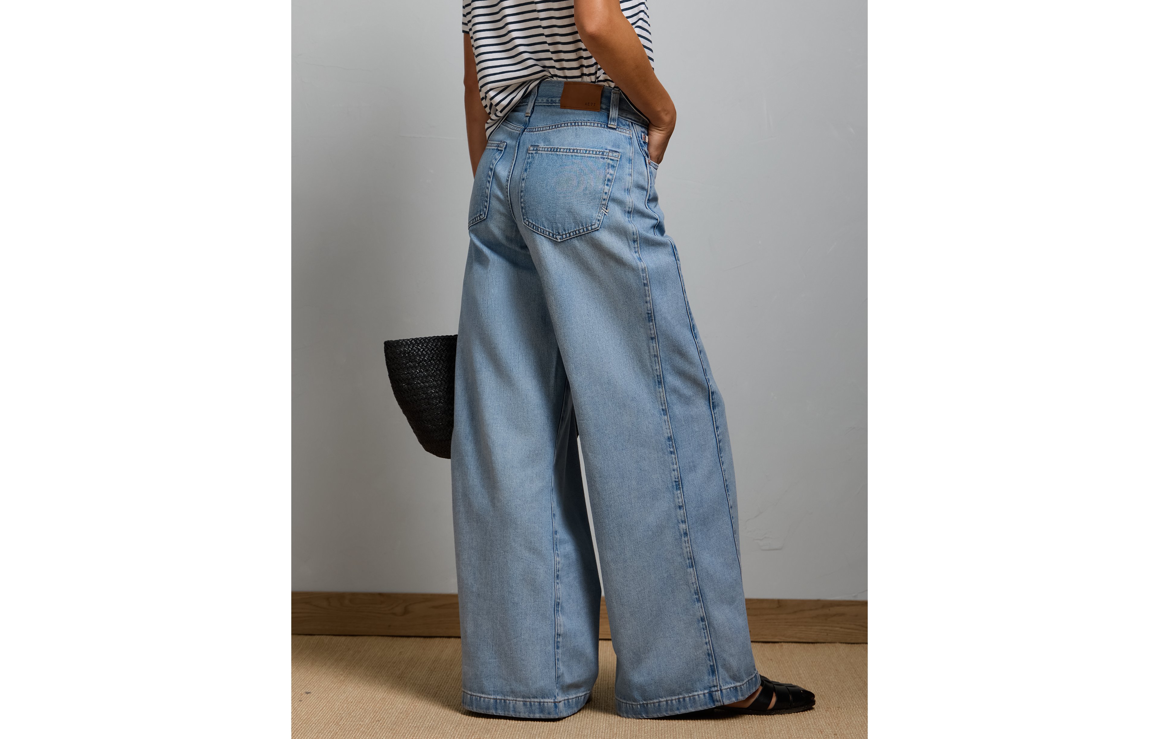 AE77 Premium Super Wide Jean
