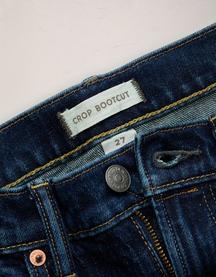 Женские джинсы American Eagle AE77 Premium Bootcut Crop Jean, цвет: Тёмная варка — фото 6
