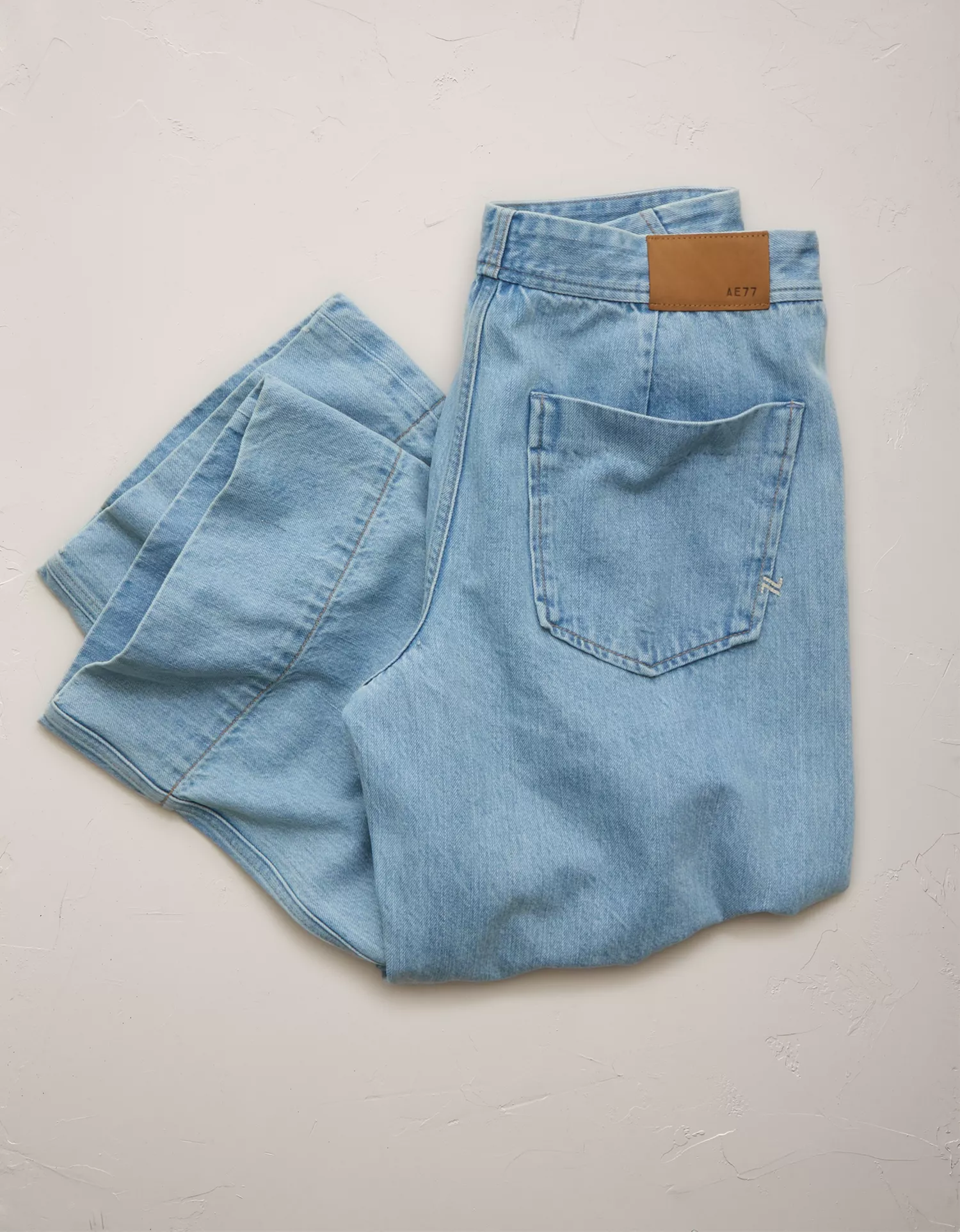 AE77 Premium Wide Crop Cuff Jean - thumbnail 4