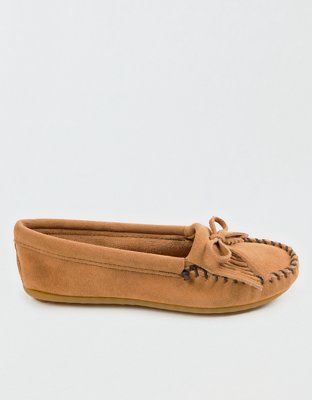 Minnetonka Women's Kilty Hardsole Moccasin