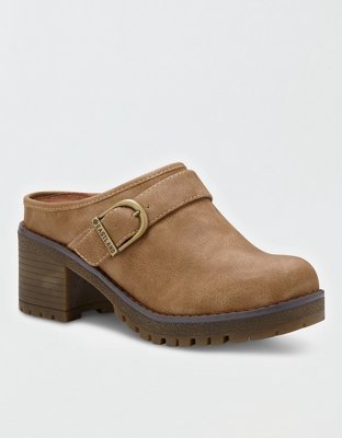 Eastland store women's clogs