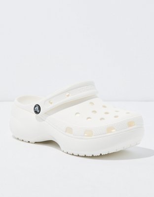 Platform cheap crocs white