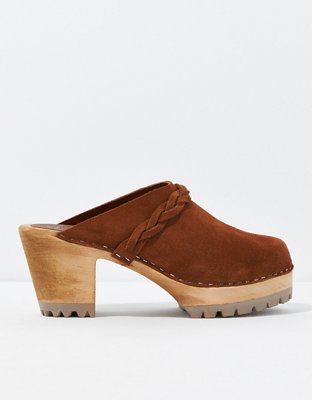 Mia store women's clogs