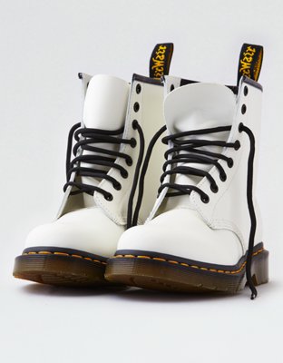 1460 smooth white doc martens