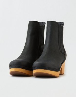 frye chelsea boot