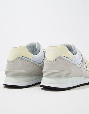 New Balance Women's 574 Sneaker