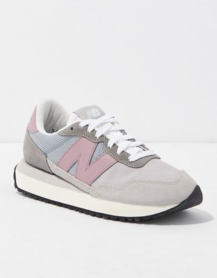 New Balance Womens 237 Sneaker