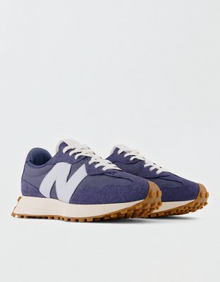 New Balance Women's 327 Sneaker