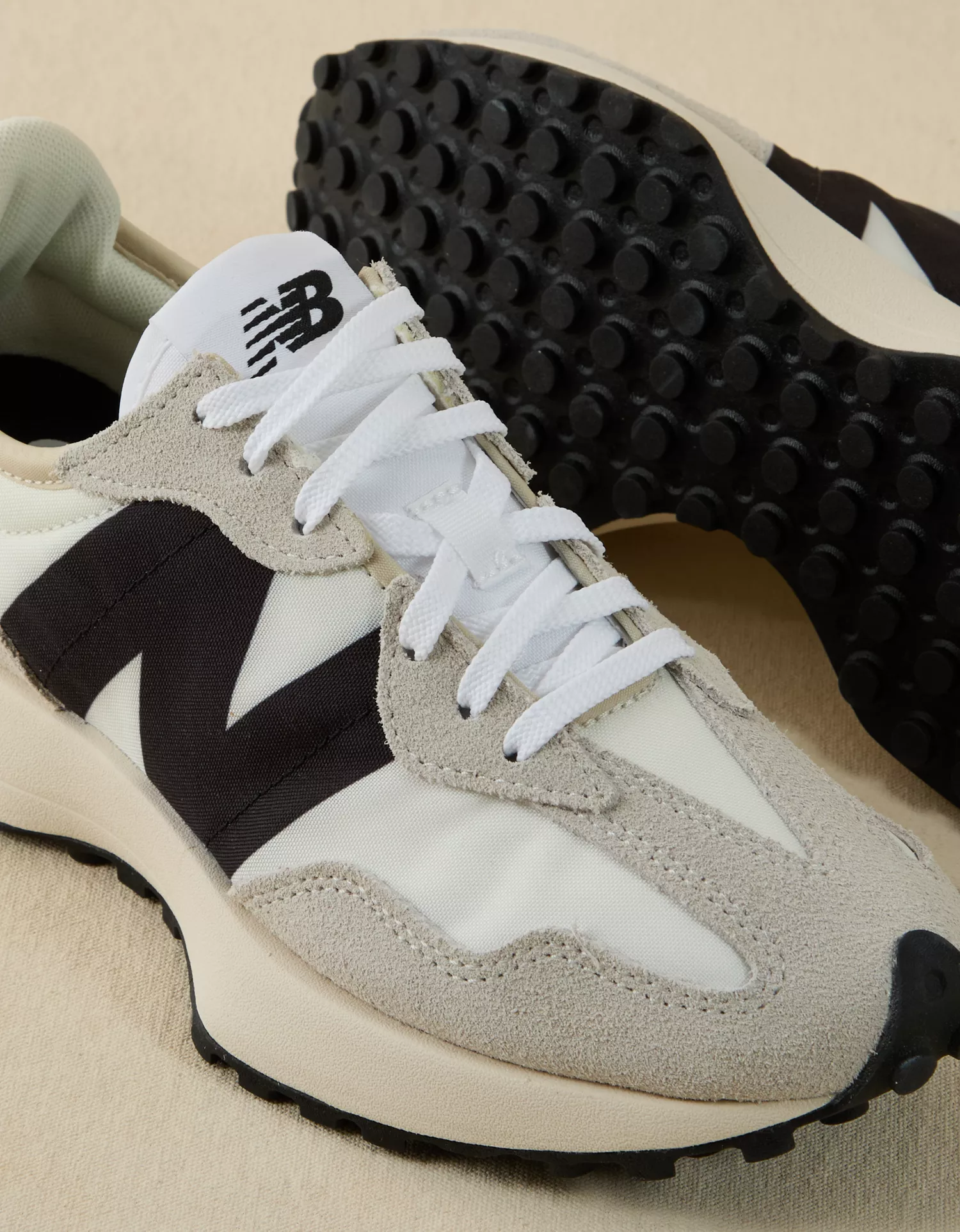 New Balance Women's 327 Sneaker - thumbnail 3