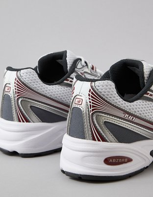 New Balance Women's 740 Sneaker