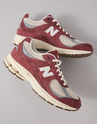 New Balance Women's 2002R Sneaker