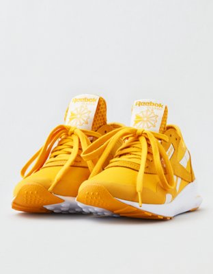 Женские кроссовки American Eagle Reebok Classic Nylon SP Sneaker — фото 3