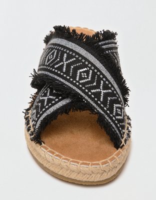 Minnetonka Women's Pepper Sandal