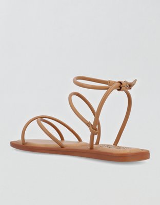 Journee Collection Women's Farron Sandal