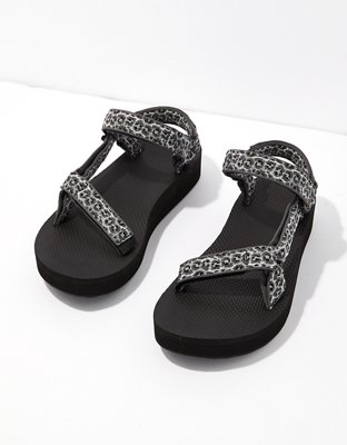 leopard teva flatform