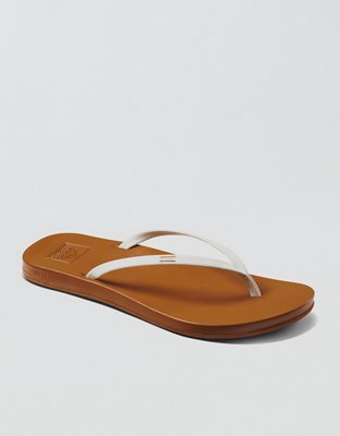 Womens reef cushion hot sale flip flops