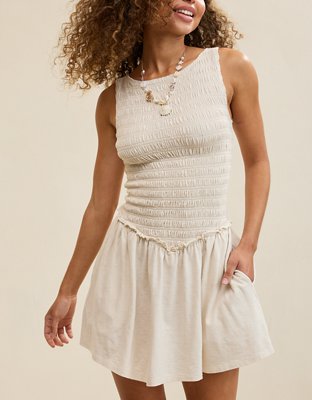 Aerie Happiest Vestido Corto Bordado con Nido de Abeja