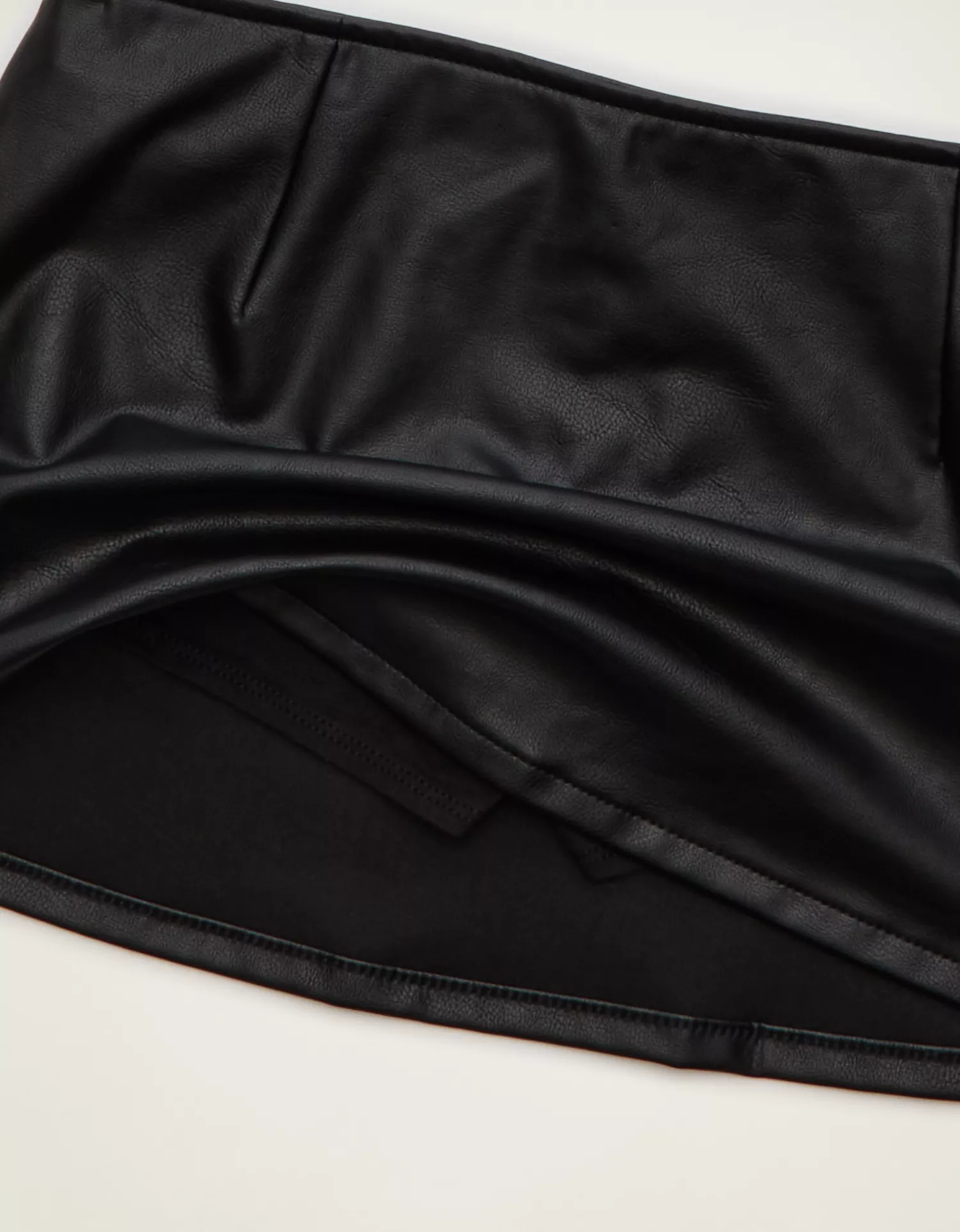 AE Super Low-Rise Vegan Leather Micro Mini Skirt - thumbnail 5