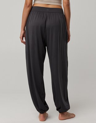 OFFLINE By Aerie The Hugger Go With The Flow Jogger