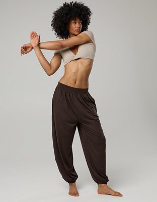 OFFLINE By Aerie The Hugger Go With The Flow Jogger
