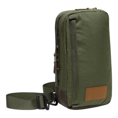 the north face field 7l crossbody bag