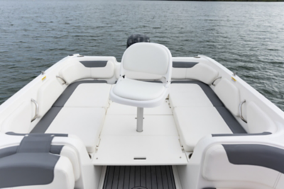 Element E21 - Bayliner Boats