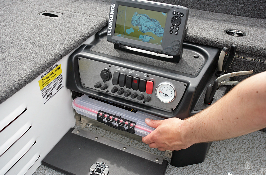 1650 Angler Tiller Command Console Integrated Tackle Tray Storage
