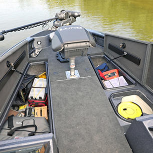202-Pro-V-GL-Bow-Deck-Storage-Compartments-Open